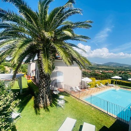 Casaserena San Vincenzo Eksteriør billede